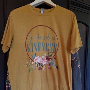 Mustard t-shirt with graphics